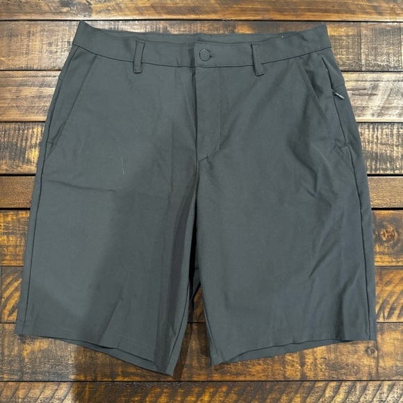 Old Navy Other - Men’s Old Navy flex shorts 32